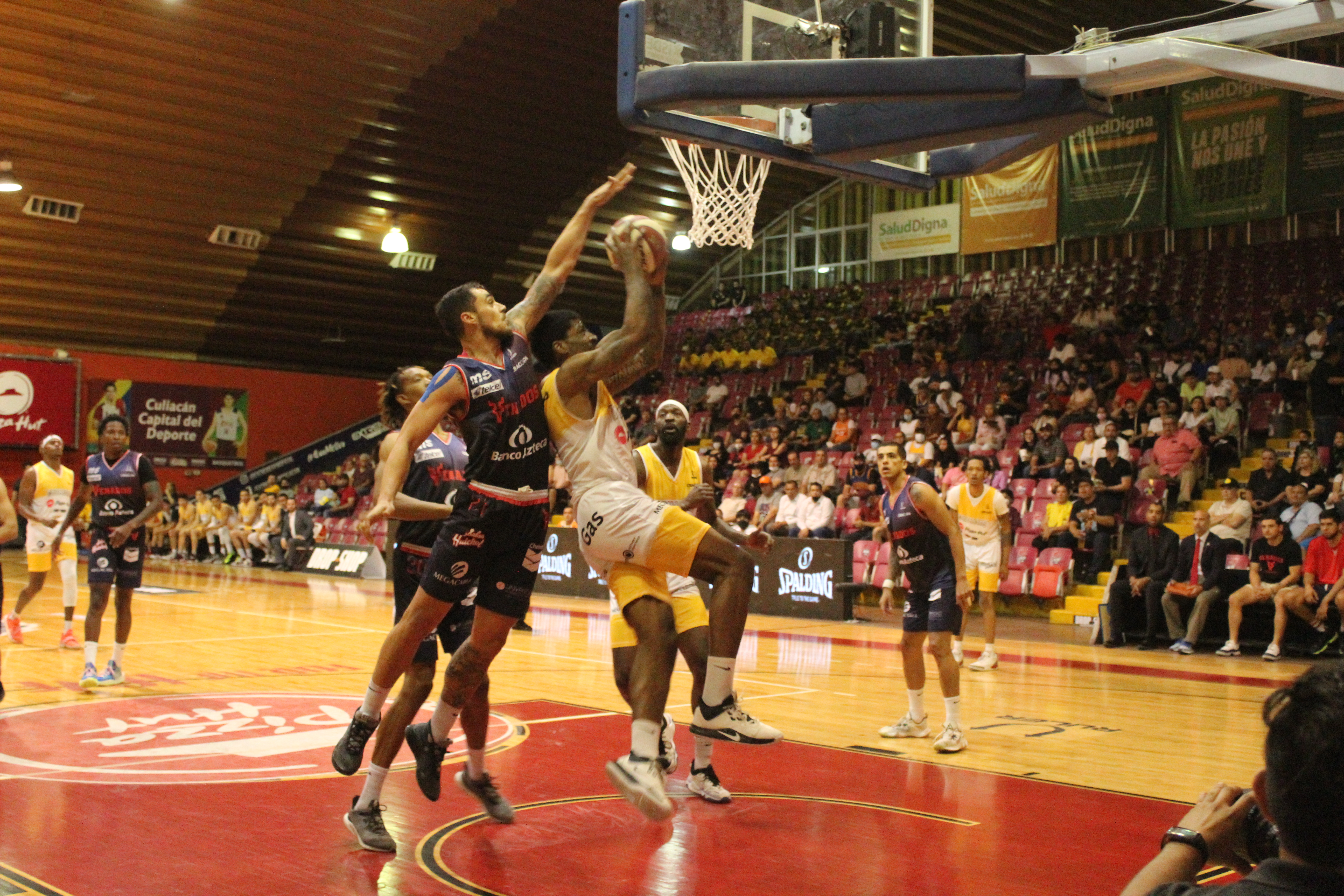 Venados Basketball se queda con un triunfo de alarido