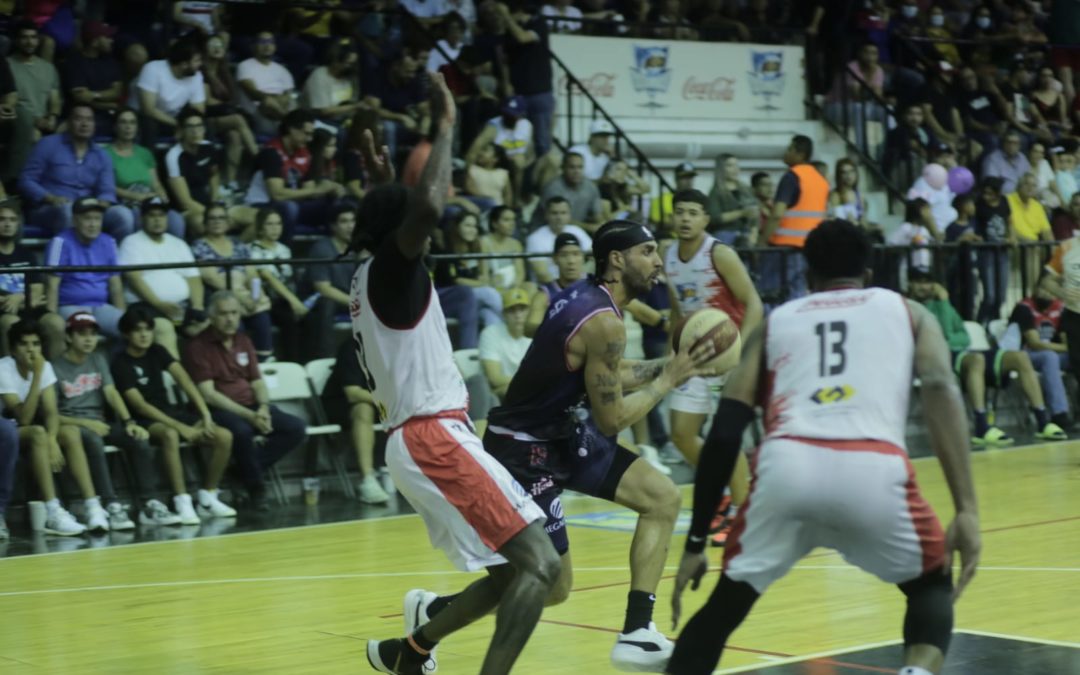 Venados Basketball protagoniza gran remontada en el segundo juego de playoff; este sábado regresa al Lobo Dome de la UAD