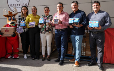 Venados de Mazatlán hace entrega de material de salud a Sistema DIF de Mazatlán
