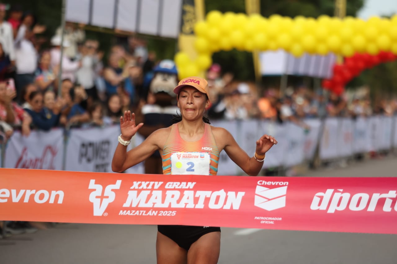La reina del Medio Maratón: “La Gacela” Galván impone ritmo y corazón en Mazatlán