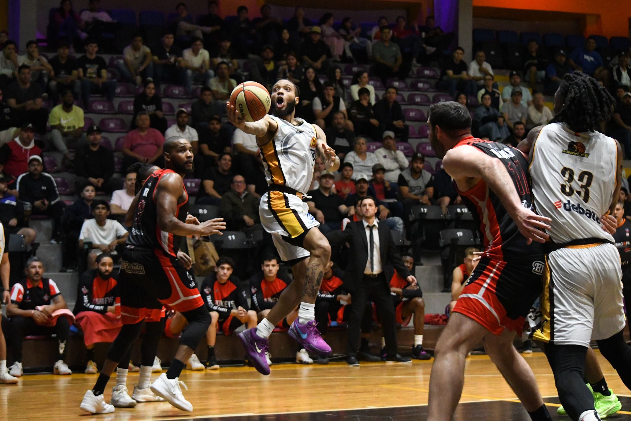 Devin Gage aterriza en Venados Basketball para marcar el pulso del equipo