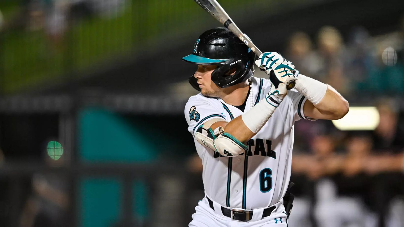 Poder zurdo al puerto: Nick Lucky aterriza en Venados para cambiar el juego