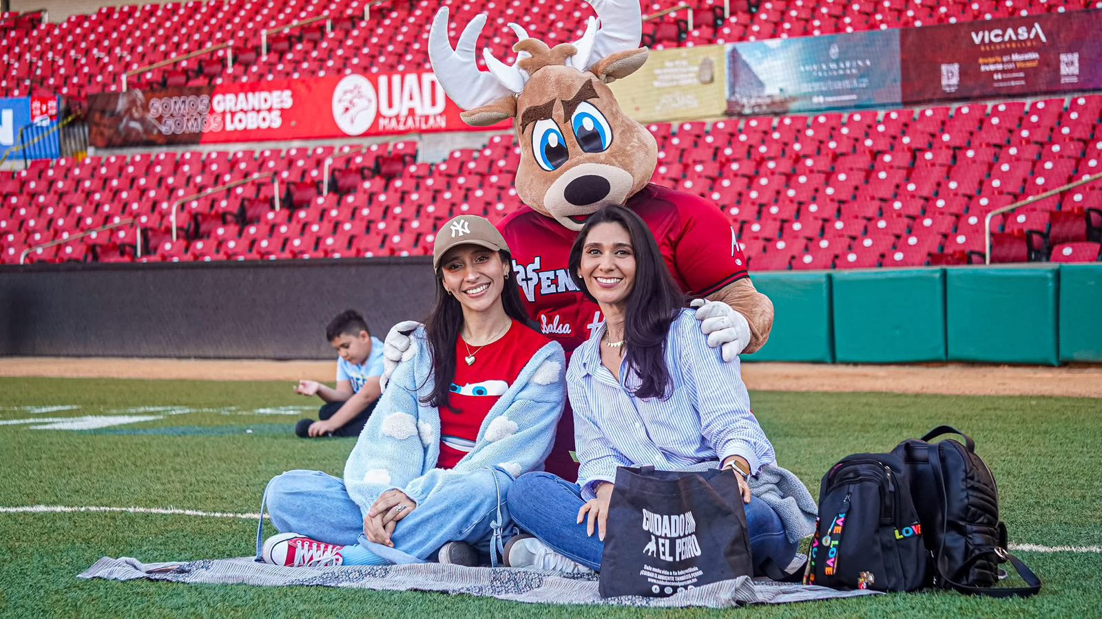 El Estadio Teodoro Mariscal abre sus puertas al talento local con su Gran Bazar Mazfest-Venados