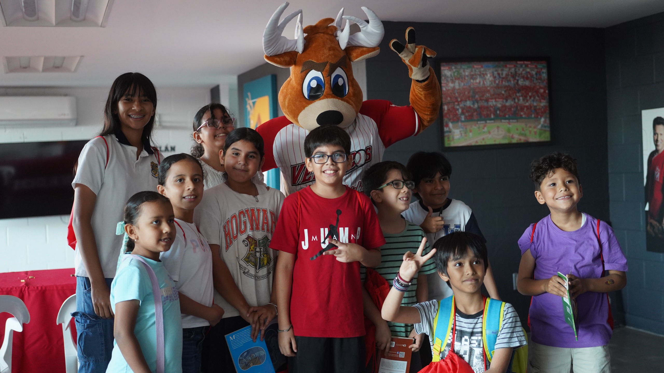 Pequeños lectores, grandes sueños: Venados impulsa la imaginación infantil