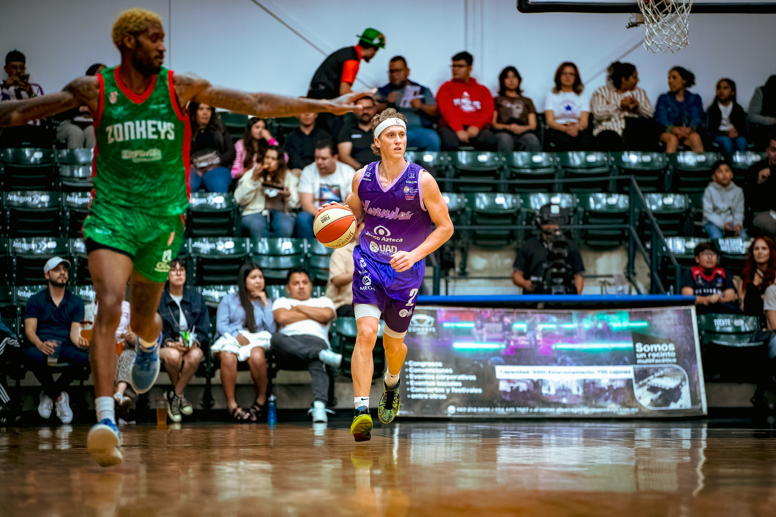 Venados Basketball cierra con fuerza en la frontera