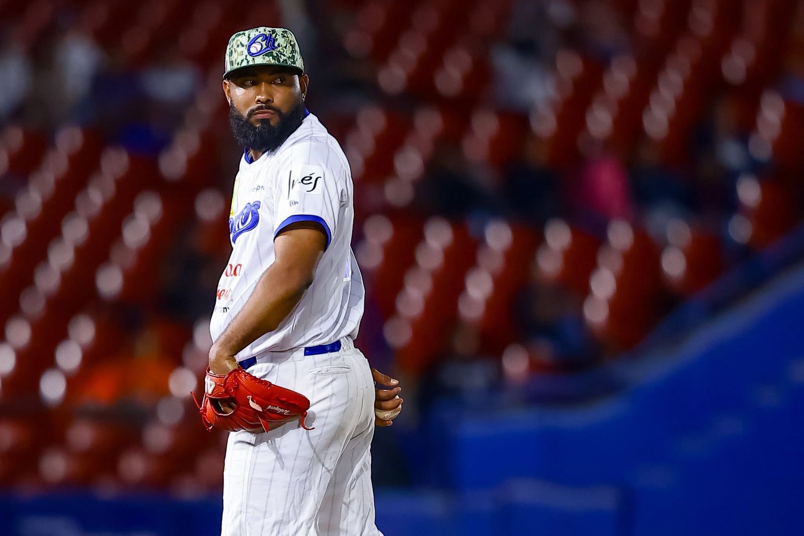 Brazos firmes y bats encendidos: Venados brillan en el verano