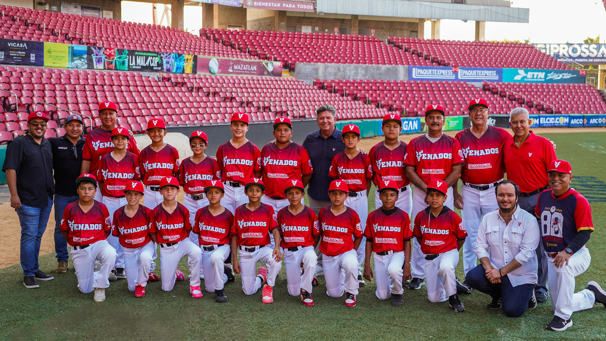 Pequeños Venados reciben con orgullo su uniforme rumbo a una nueva aventura deportiva