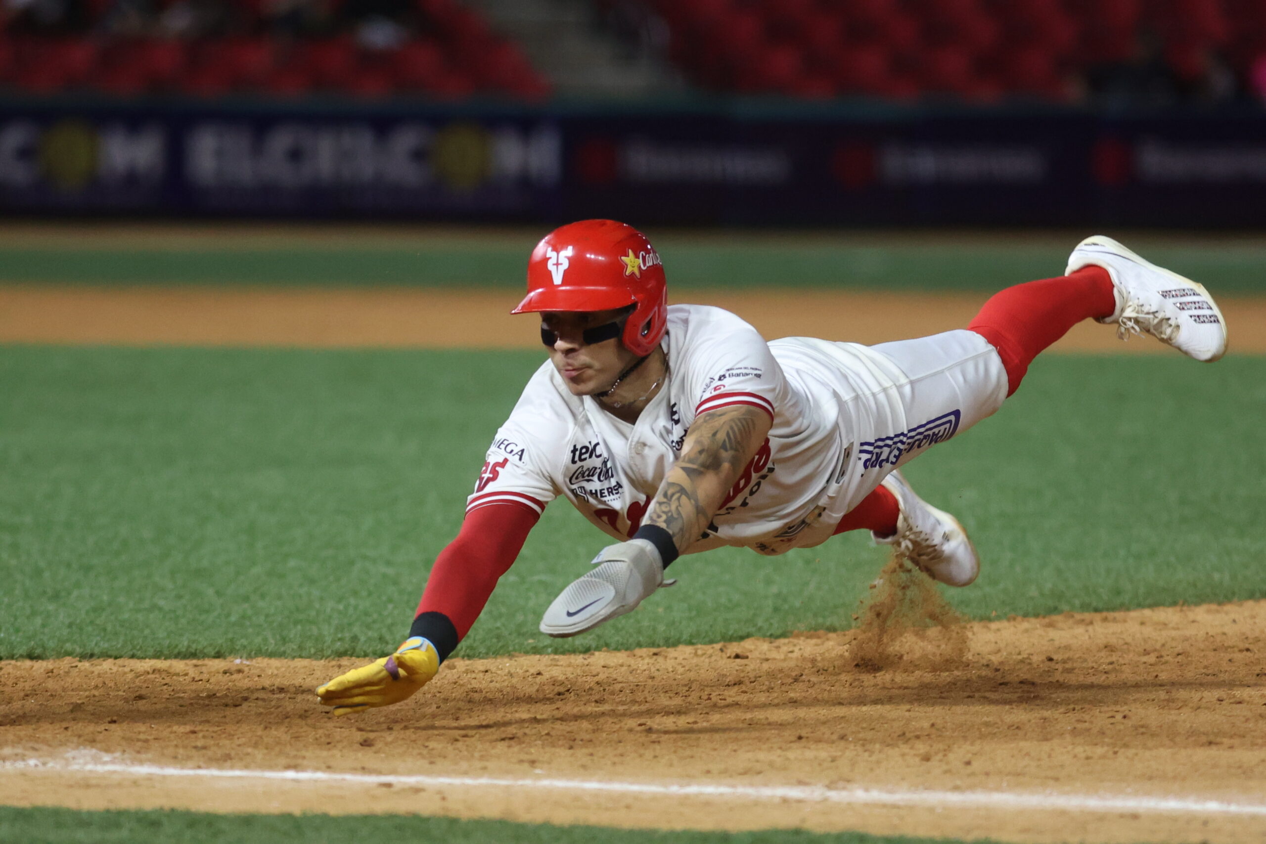 Venados de Mazatlán desata fiesta ofensiva en el Teodoro Mariscal para ganar y empatar la serie