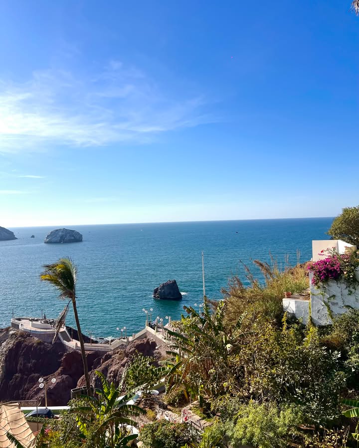 Mazatlán y el mar, mi combinación favorita. 🌊🤍
#YoSoyVenados #Mazatlán