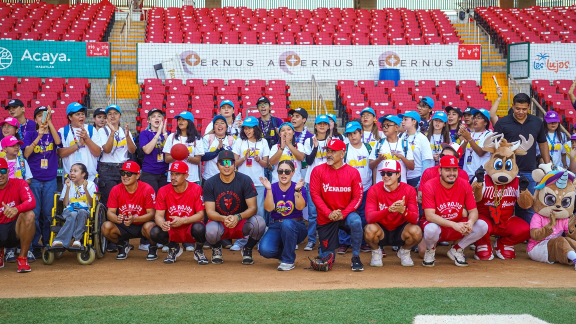 💜 ¡EL BEISBOL NOS UNE Y NOS INSPIRA! ⚾️✨ Tuvimos el honor de recibir a…